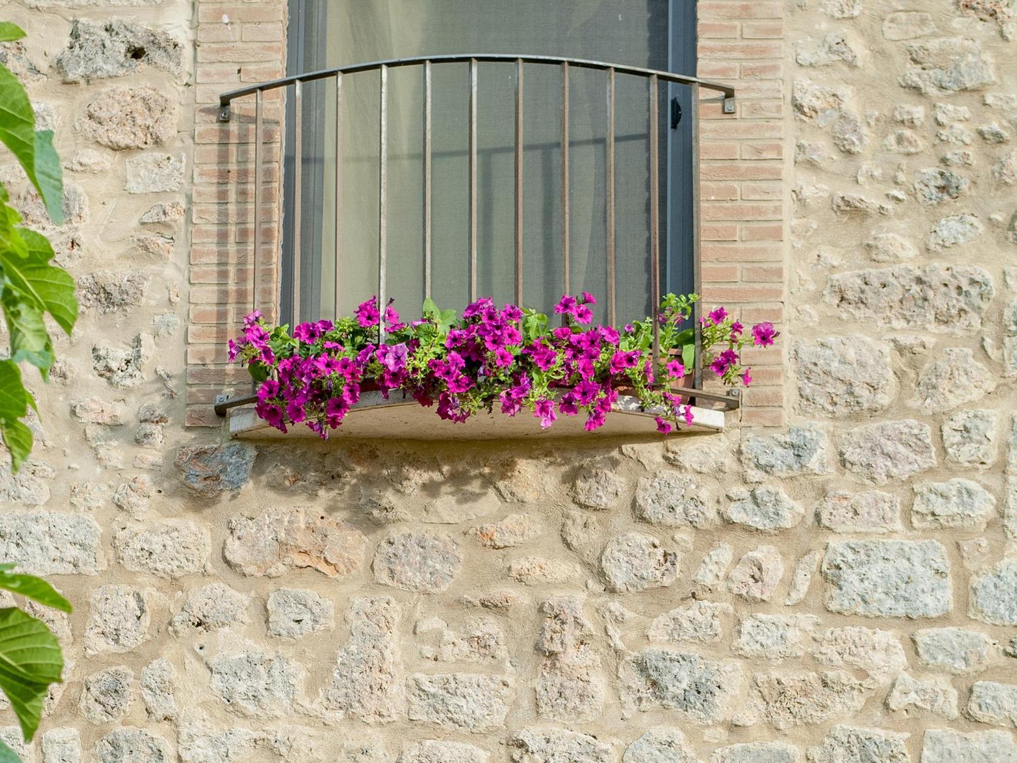 Torre Della Chiocciola Bed & Breakfast Monteriggioni Exterior photo