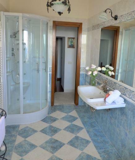 Torre Della Chiocciola Bed & Breakfast Monteriggioni Exterior photo
